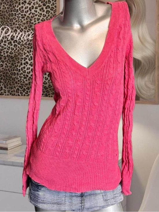 American Eagle Outfitters Sweaters - American Eagle Y2K Hot Pink Cable Knit V-Neck Sweater